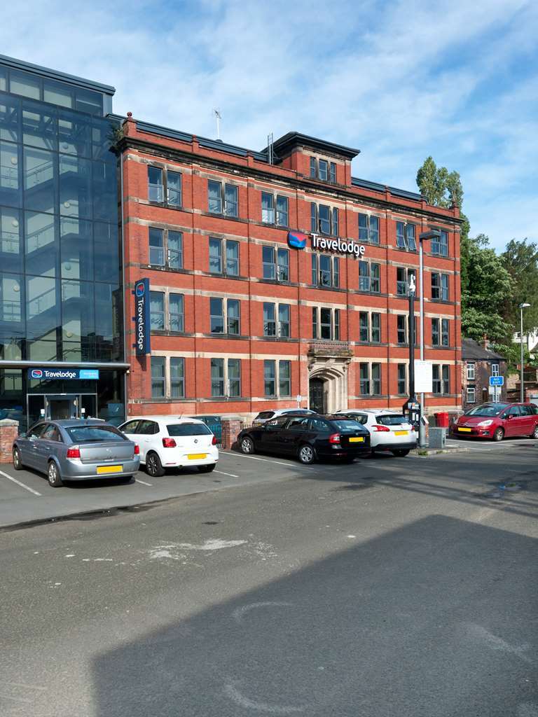 Travelodge Hotel Macclesfield Central Екстериор снимка